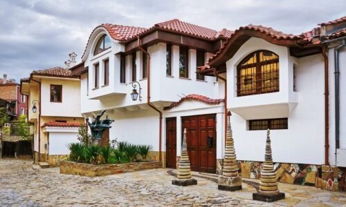 Understanding Real Estate Auctions: A Smart Way to Buy and Sell Property